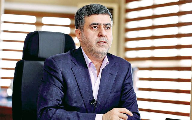 با حکم رئیس کل بیمه مرکزی / سخنگوی نهاد ناظر برکنار شد