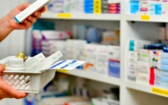 واکنش تامین اجتماعی به خبر خروج ۴۰۰ قلم دارو از پوشش بیمه: هیچ دارویی از پوشش بیمه‌ خارج نشده