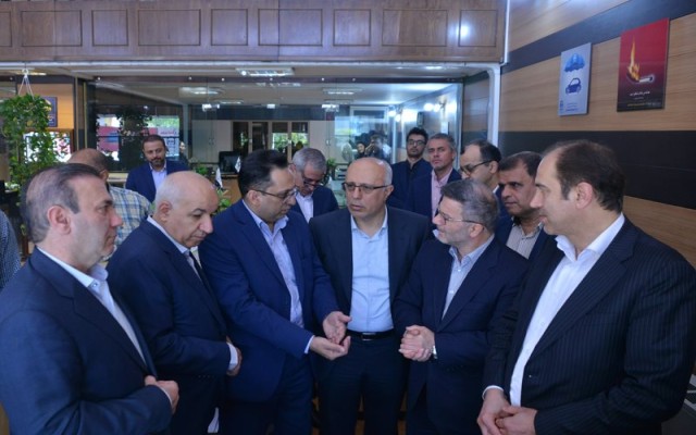 مدیرعامل بیمه اسیا از شعب انقلاب، آزادی، صادقیه و مرکز پرداخت خسارت چیتگر بازدید کرد