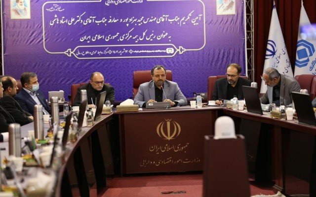 راهبرد صنعت بیمه باید حرکت به سوی بیمه‌گری هوشمند و مردم مدار باشد