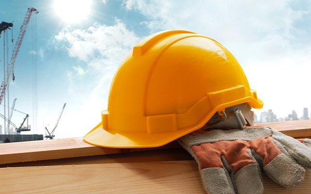 فواید بیمه کارگری چیست؟ + نحوه دریافت آن