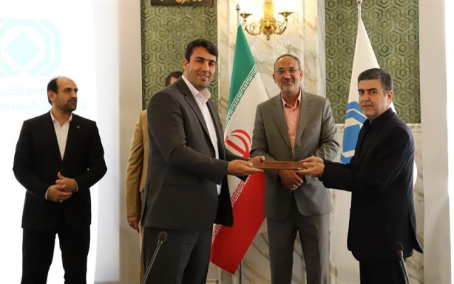 آیین تکریم و معارفه اعضای جدید هیات عامل برگزار شد