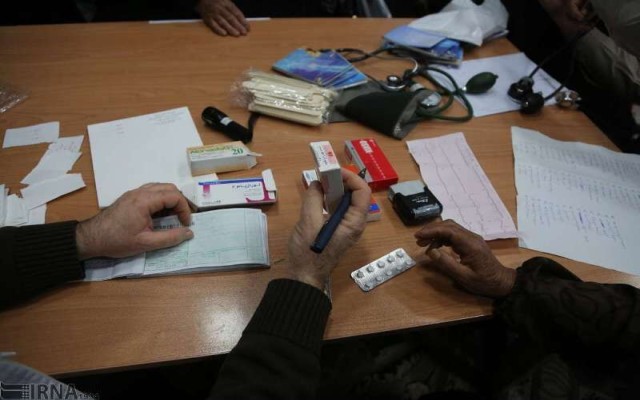 مدیرکل بیمه سلامت: نسخه نویسی سنتی هزینه روی دست بیماران البرز گذاشته است