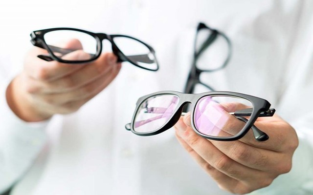 هزینه بیمه تکمیلی عینک چقدر است؟ خرید عینک طبی با بیمه تکمیلی