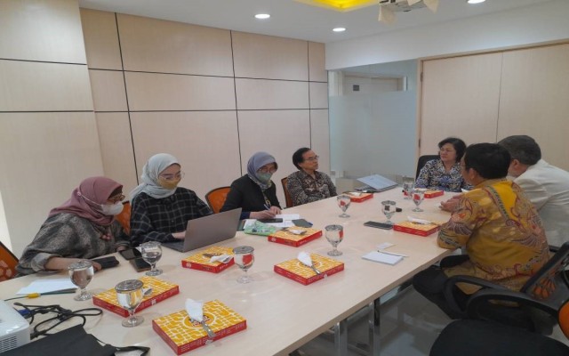 دیدار رئیس پژوهشکده بیمه با رئیس و مدیران ارشد دانشکده علوم زیست‌محیطی دانشگاه اندونزی