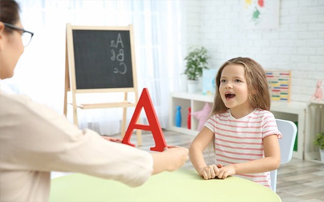 بهترین بیمه تکمیلی کاردرمانی و گفتاردرمانی کدام است؟