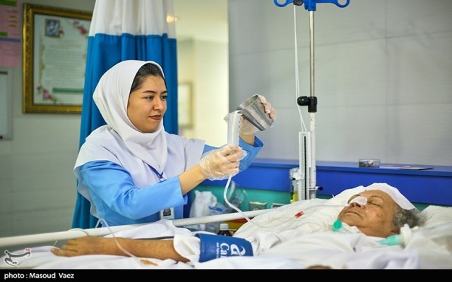 "خدمات پرستاری در منزل" بیمه می‌شود؟