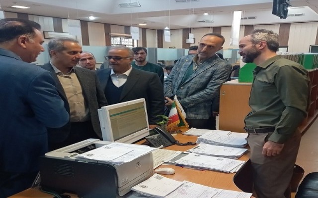 بازدید عضو هیات مدیره بیمه ایران از شعبه تخصصی غرب