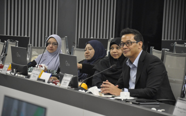 پژوهشکده بیمه میزبان نشست تخصصی مدیران عامل صنعت بیمه با مدیران ارشد دانشگاه‌ها و موسسات بیمه، تکافل و مالی اسلامی کشور مالزی