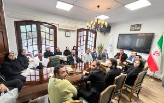 برگزاری مراسم بزرگداشت روز زن در شرکت بیمه اتکایی امین